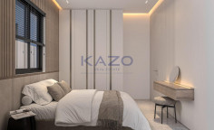 Top floor 2 bedroom apartment with pool access 