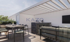 Top floor 2 bedroom apartment with pool access 