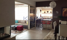 Spacious 3+1 penthouse apartment in vibrant Kato Polemidia area 