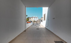 Luxury 4 bedroom unfurnished house for sale in Livadia