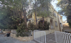 Spacious five bedroom furnished home in Petrou & Pavlou 