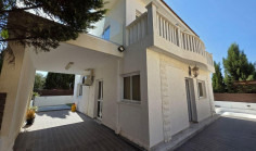 3 bedroom house to rent in Paralimni