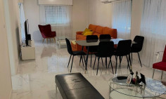 3 bedrooms apartment for sale in Agioi Omologites