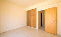2 bedroom house with swimming pool for sale in Peyia