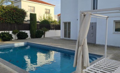4 bed house to rent in Agia Thekla