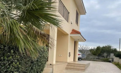 Large 3 bedroom house to rent in Protaras