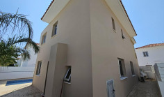 Large 4 bedroom house to rent in Protaras