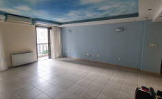 Large 3 bedroom apartment to rent in Agioi Omologites