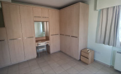 Large 3 bedroom apartment to rent in Agioi Omologites