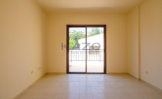 2 bedrooms house with swimming pool for sale in Peyia