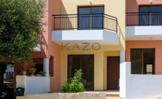 Spacious 2 bedroom house with swimming pool for sale in Peyia