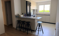 Modern 3-bed top-floor apartment in Petrou & Pavlou 