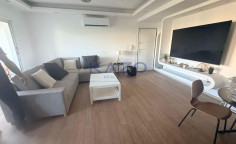 Modern 3-bed top-floor apartment in Petrou & Pavlou 