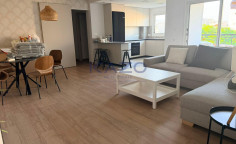 Modern 3-bed top-floor apartment in Petrou & Pavlou 
