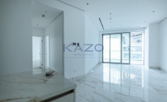 Modern seafront 2-bed apartment in Neapolis 
