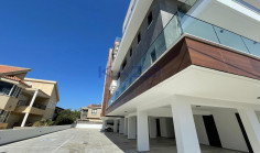 Modern 2 bedroom apartment in quiet green Polemidia 