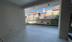 Modern 2 bedroom apartment in quiet green Polemidia 