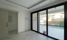Modern 2 bedroom apartment in quiet green Polemidia 