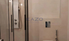 Modern renovated 5-bedroom house with private pool 