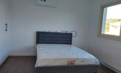 Modern renovated 5-bedroom house with private pool 