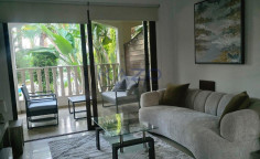 Modern 1-bed apartment in Pyrgos with Shared pool 