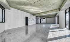 Modern 206 m2 office space in Kapsalos 