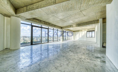 Modern 206 m2 office space in Kapsalos 