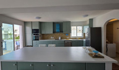 3 bedroom apartment to rent in Paralimni
