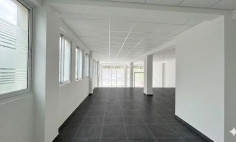 Commercial in Ayios Andreas