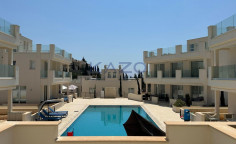 Modern 2-bed maisonette with pool in Agios Tychonas 