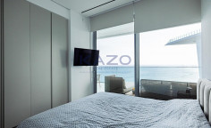 Seafront 2-bed apartment in Neapolis with panoramic views 