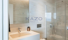 Seafront 2-bed apartment in Neapolis with panoramic views 