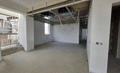 Spacious 4 bedroom apartment for sale in Engomi