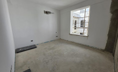 Spacious 4 bedroom apartment for sale in Engomi