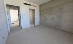 Spacious 4 bedroom apartment for sale in Engomi
