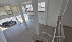 Commercial to rent in Palouriotissa