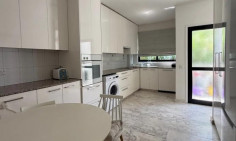 3 bed apartment to rent in Acropolis