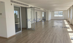 250 m&sup2; office in Neapolis with sea view 