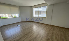 250 m&sup2; office in Neapolis with sea view 