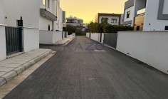 Modern 2-bed sea view maisonette, Agios Tychonas 