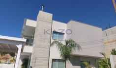 Spacious 4-bed villa in Palodeia with mountain views 