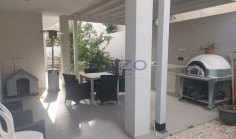 Spacious 4-bed villa in Palodeia with mountain views 