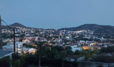 Spacious 4-bed villa in Palodeia with mountain views 