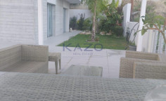Spacious 4-bed villa in Palodeia with mountain views 