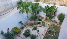 Spacious 4-bed villa in Palodeia with mountain views 