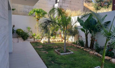 Spacious 4-bed villa in Palodeia with mountain views 