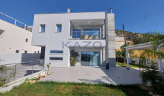 Spacious 4-bed villa in Palodeia with mountain views 