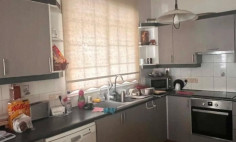 4 bedroom house to rent in Lykabittos