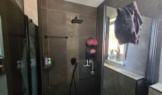6 bedroom house for sale in Paralimni