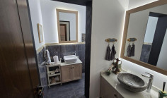 6 bedroom house for sale in Paralimni